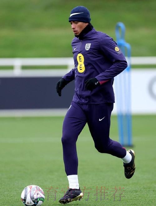 贝林厄姆晒训练照片:终于回到球场与兄弟们一起 贝林厄姆晒训练照片:终于回到球场与兄弟们一起